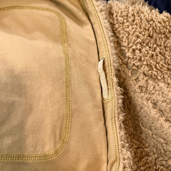 Lululemon Warm Restore Sherpa Pullover
Gold Buff XL / XXL - Picture 4 of 6